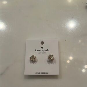 NWT Kate Spade Gold Gleaming Garden Floral Stud Earrings.